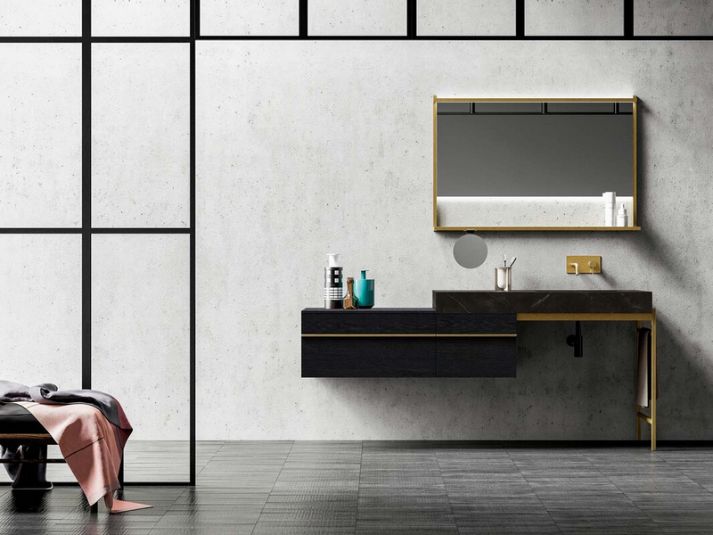 Bagno in essenza rovere carbone, top in gres Storm nero, telaio e maniglie in metallo ottone anticato