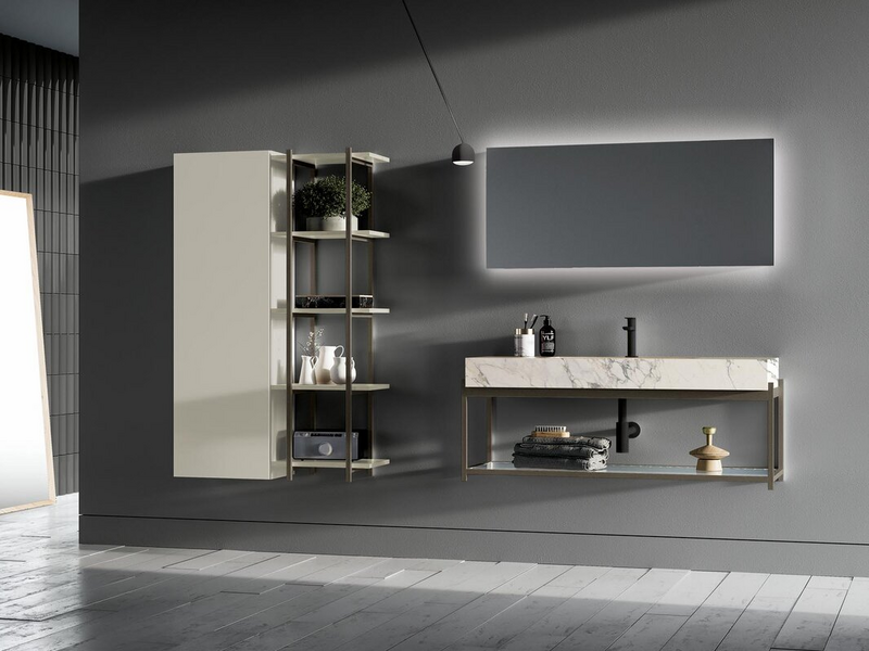 Bagno in laccato opaco tortora, top in HPL Statuario, telaio e scaffalatura in metallo titanio e ripiano in vetro cannet&eacute;