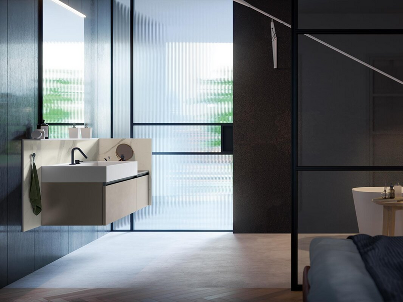 Bagno in laccato metallico nichel, fianco e schiena in HPL Statuario, top in marmo minerale bianco opaco e maniglia in metallo nero