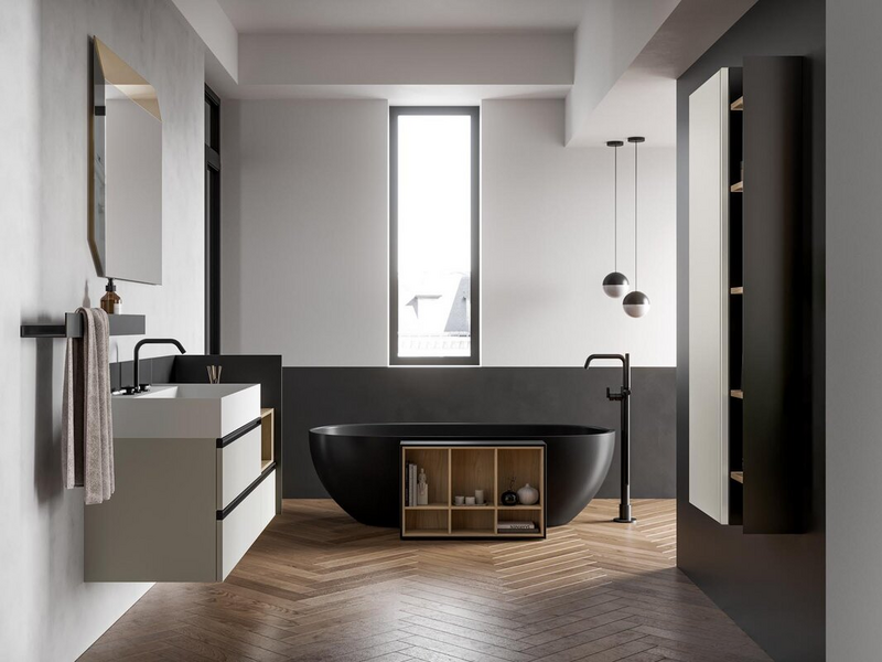 Bagno in laccato opaco light grey, vano a giorno in materico rovere Virginia, top in marmo minerale bianco opaco, fianco e schiena in Fenix NTM nero Ingo, maniglie in metallo nero