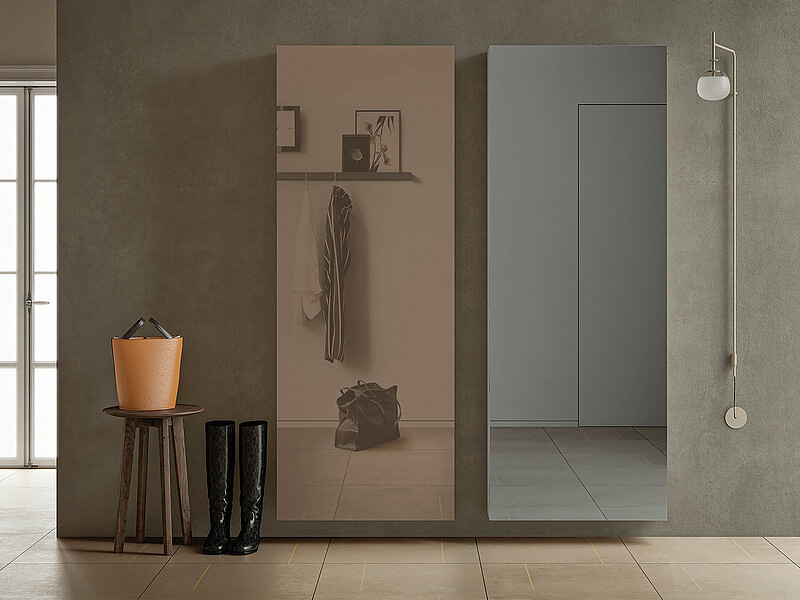 Scarpiere con anta a specchio e specchio bronzo, spessore 4 mm.